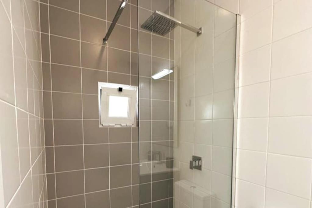 Modern Retreat With Patio Near The Airport - Oha I Lisboa