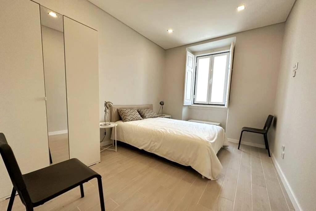 Modern Retreat With Patio Near The Airport - Oha I Apartment *